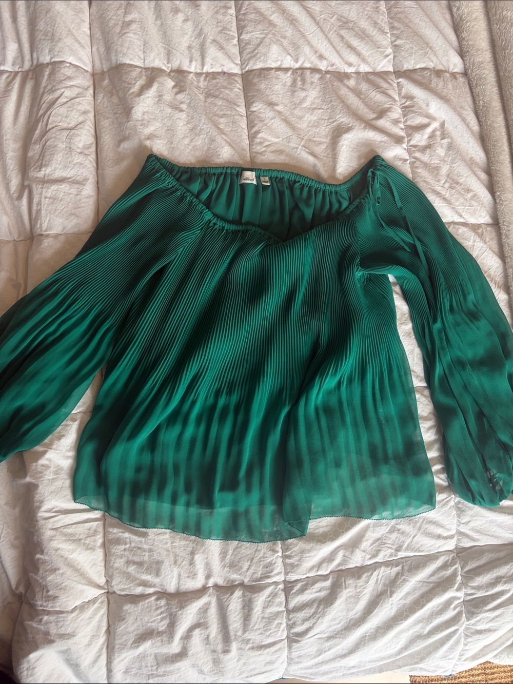 Wilfred Emerald Pleated Off-Shoulder Blouse